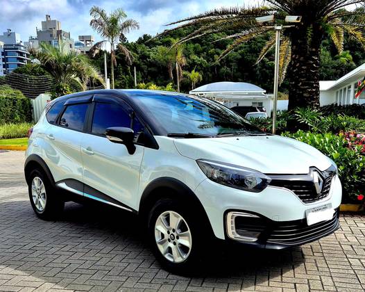 RENAULT CAPTUR 1.6 16V SCE FLEX LIFE X-TRONIC RENAULT CAPTUR 1.6 16V SCE FLEX LIFE X-TRONIC